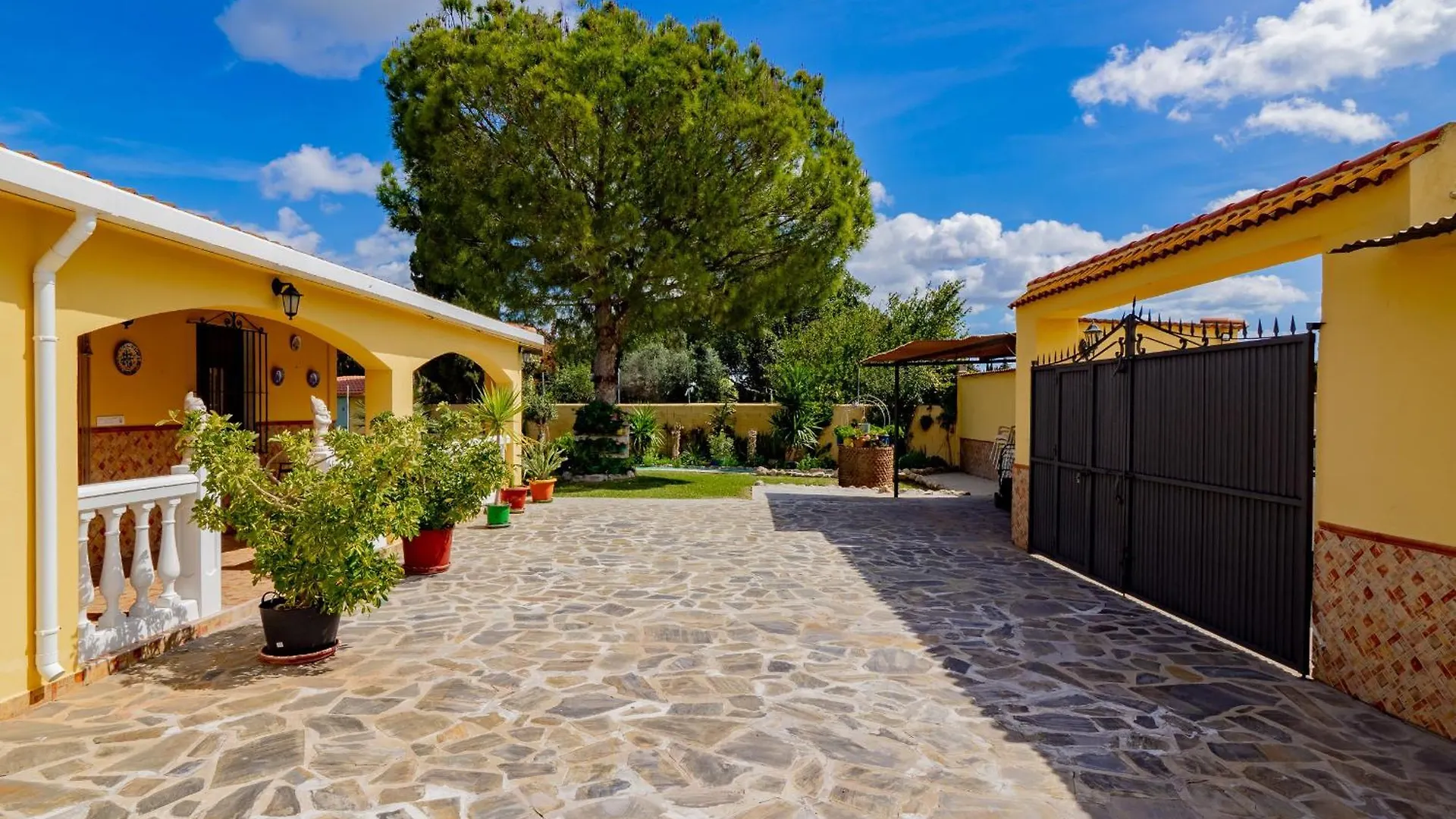 Cubo's Finca Megan Alhaurín de la Torre 0*,  España